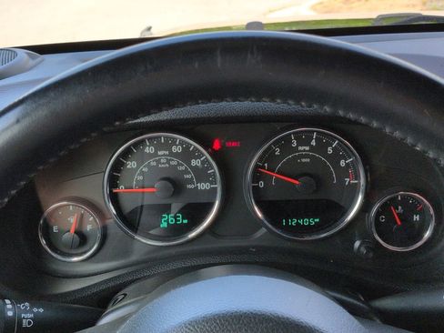 Used 2016 Jeep Wrangler Unlimited Sahara AWD/4WD image 21