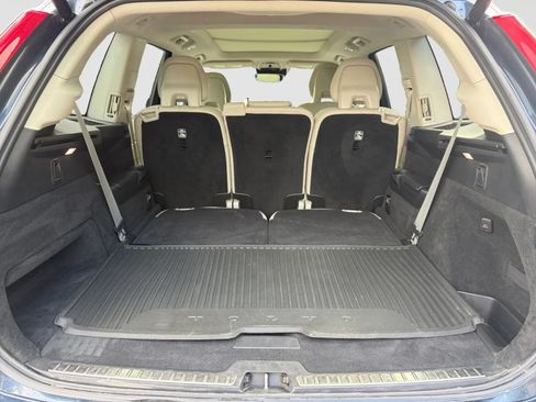Used 2021 Volvo XC90 T6 Momentum w/ Advanced Package AWD/4WD image 17