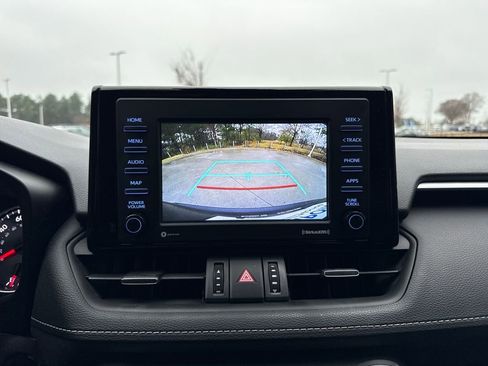 Used 2021 Toyota RAV4 XLE Premium image 24