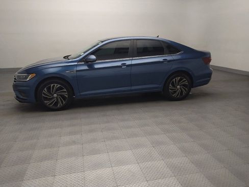 Used 2019 Volkswagen Jetta SEL Premium FWD image 2