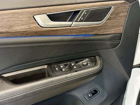 Certified 2025 Volkswagen Atlas SEL AWD/4WD image 20