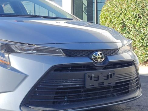 Used 2024 Toyota Corolla LE image 31