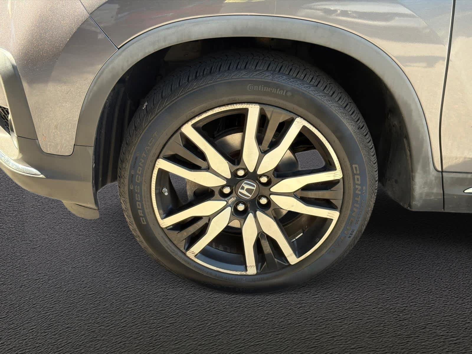 Used 2019 Honda Pilot Touring image 10