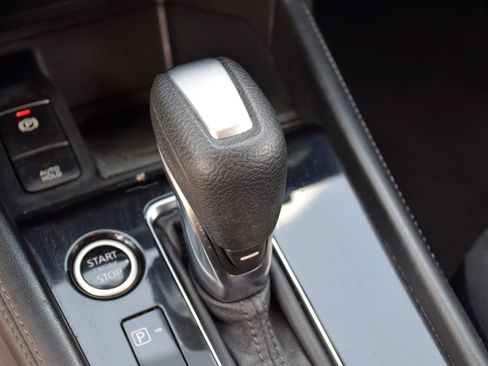 Used 2021 Nissan Kicks SV FWD image 10
