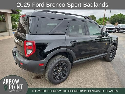 Used 2025 Ford Bronco Sport Badlands AWD/4WD image 12