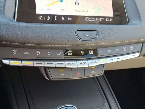 Certified 2022 Cadillac XT4 Luxury w/ Driver Awareness Package image 20