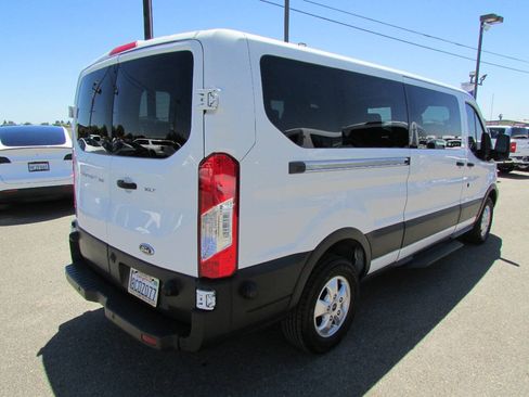 Used 2017 Ford Transit 350 XLT RWD image 7