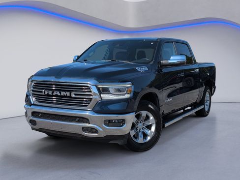 Used 2023 RAM 1500 Laramie AWD/4WD image 2