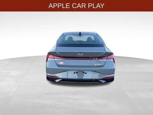 Used 2022 Hyundai Elantra Limited image 6
