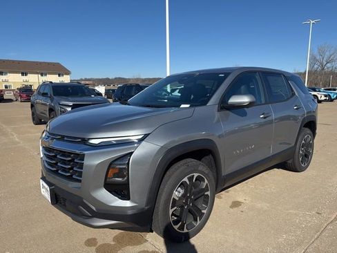 New 2026 Chevrolet Equinox LT w/ Convenience Package II FWD image 7