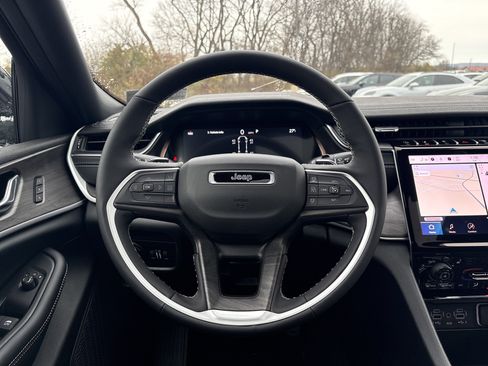 New 2025 Jeep Grand Cherokee L Limited image 22