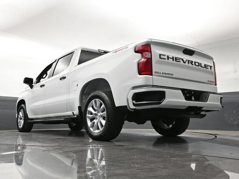 Used 2021 Chevrolet Silverado 1500 Custom AWD/4WD image 25
