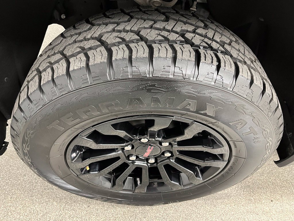 Used 2022 GMC Sierra 1500 AT4X AWD/4WD image 15