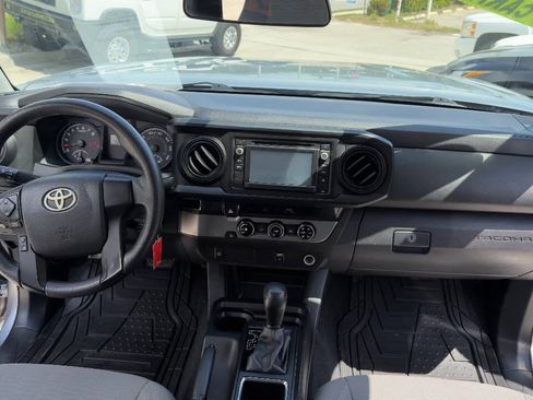 Used 2017 Toyota Tacoma SR w/ SR Convenience Package RWD image 14