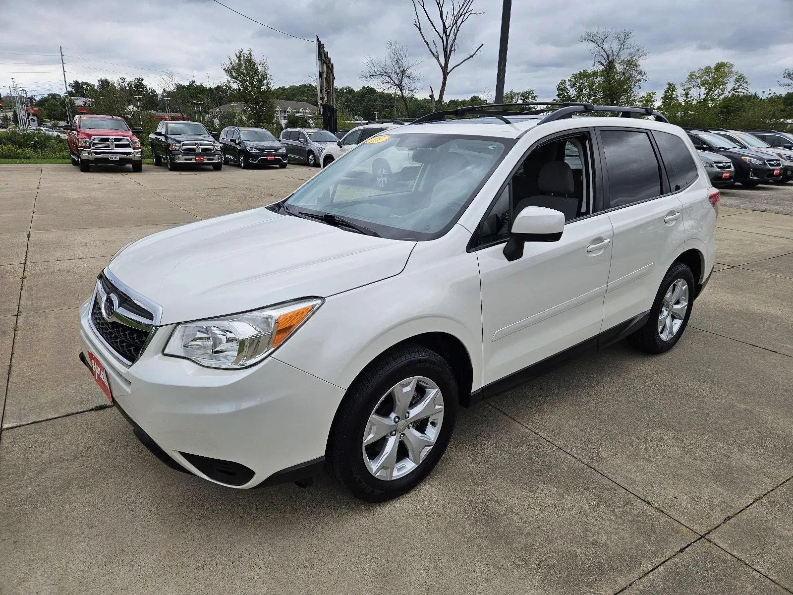 Used 2015 Subaru Forester 2.5i Premium w/ All-Weather Package AWD/4WD image 3