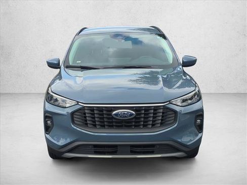 Used 2023 Ford Escape SE FWD image 2