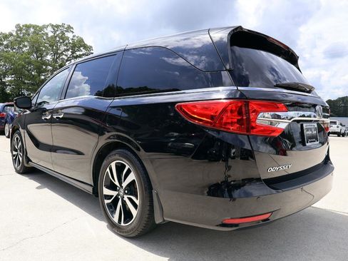 Used 2018 Honda Odyssey Elite image 4