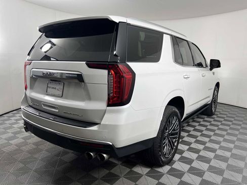 Used 2021 GMC Yukon Denali w/ Denali Premium Package RWD image 18
