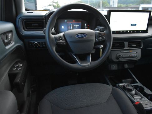Used 2025 Ford Maverick XL w/ Equipment Group 102A AWD/4WD image 16