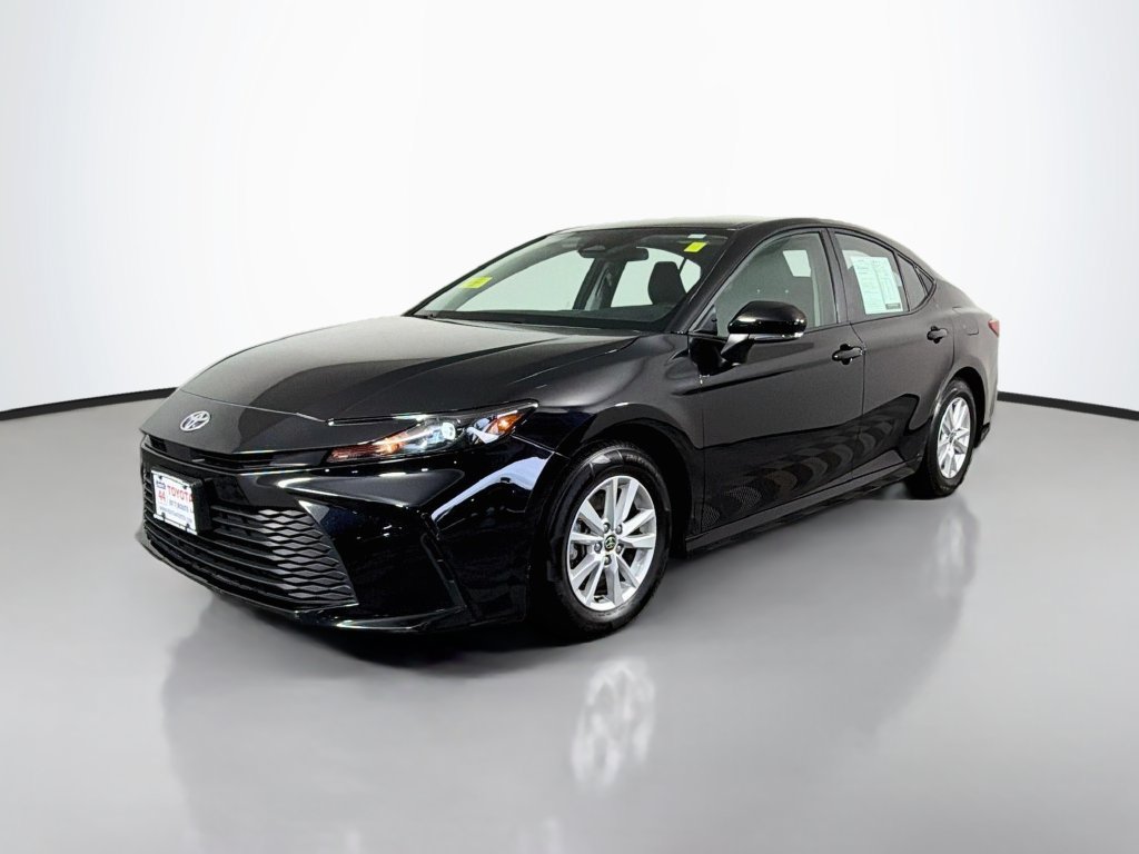 Used 2025 Toyota Camry LE FWD image 2