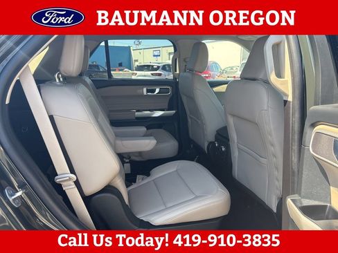 Used 2022 Ford Explorer XLT w/ Equipment Group 202A AWD/4WD image 9