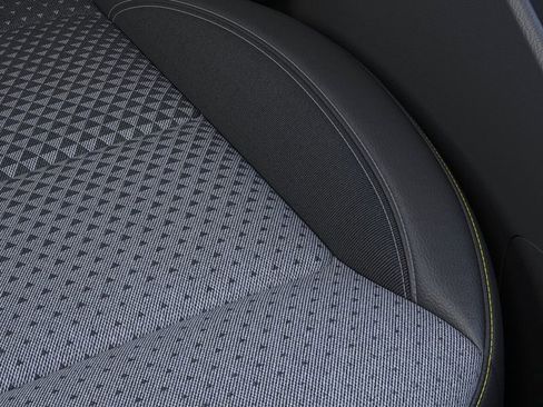 New 2025 Chevrolet Trax LT w/ LT Convenience Package image 21