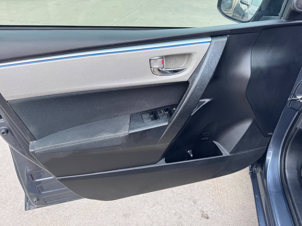 Used 2016 Toyota Corolla LE FWD image 18