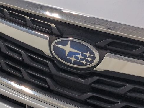 Used 2017 Subaru Forester 2.5i Limited image 12