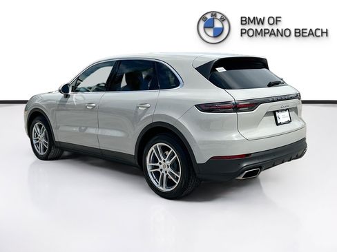 Used 2023 Porsche Cayenne Platinum Edition AWD/4WD image 5