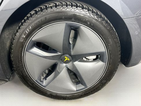 Used 2021 Tesla Model 3 Standard Range Plus RWD image 11
