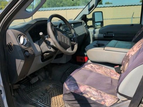 Used 2016 Ford F450 XLT w/ Ambulance Prep Package image 22