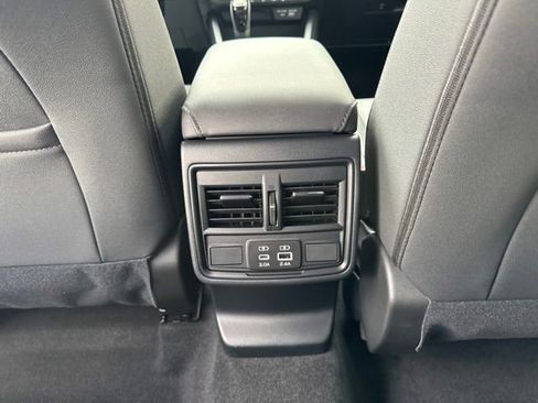 Used 2026 Subaru Outback Premium AWD/4WD image 22