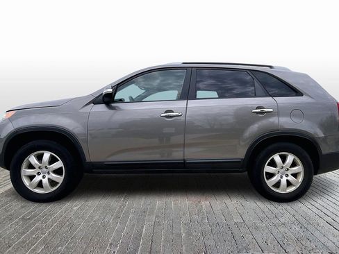 Used 2013 Kia Sorento LX w/ Convenience Pkg image 5