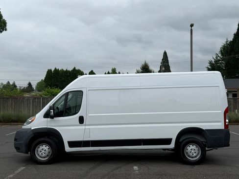 Used 2017 RAM ProMaster 3500 FWD image 2