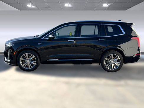 Certified 2023 Cadillac XT6 Premium Luxury image 2