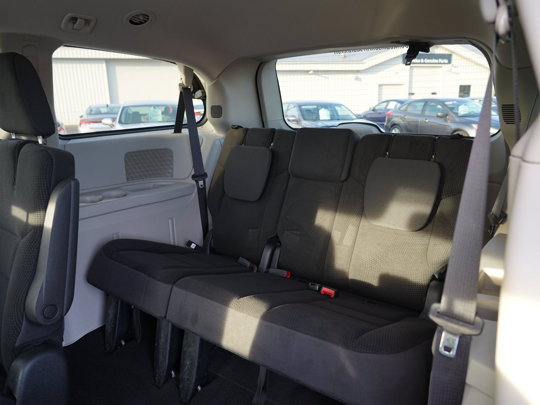 Used 2018 Dodge Grand Caravan SE w/ UConnect Hands-Free Group FWD image 27
