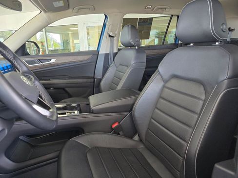 Used 2025 Volkswagen Atlas SEL AWD/4WD image 19