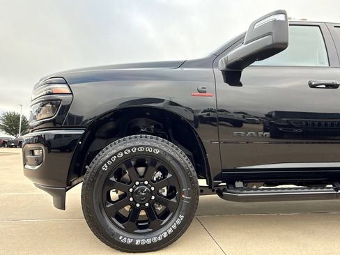 New 2026 RAM 2500 Laramie AWD/4WD image 5