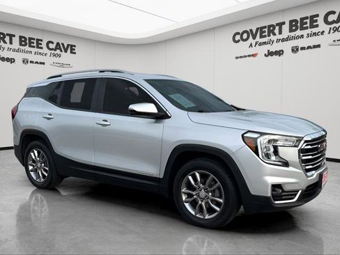 Used 2022 GMC Terrain SLT w/ Infotainment Package II image 1