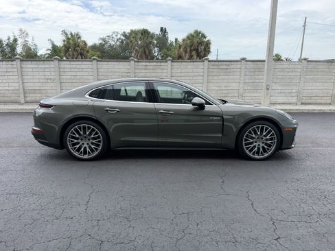 Certified 2025 Porsche Panamera 4 E-Hybrid AWD/4WD image 7