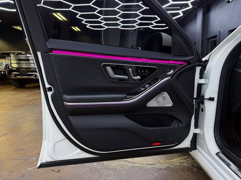 Used 2021 Mercedes-Benz S 580 S 580 image 11