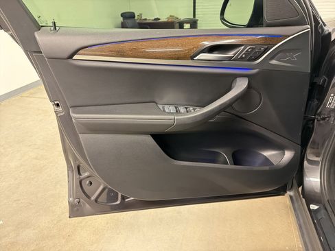 Used 2022 BMW X4 xDrive30i image 12