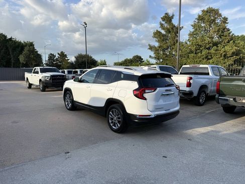 Used 2022 GMC Terrain SLT FWD image 4