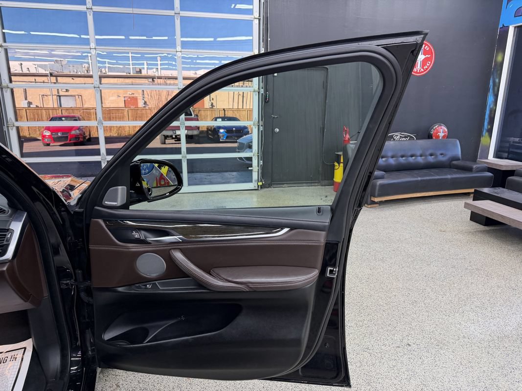 Used 2018 BMW X5 xDrive50i AWD/4WD image 19