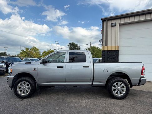 Used 2019 RAM 2500 Tradesman AWD/4WD image 2