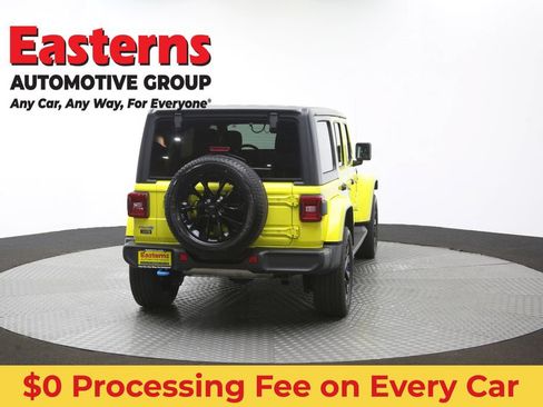 Used 2023 Jeep Wrangler Unlimited Sahara AWD/4WD image 38