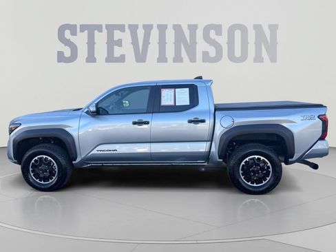 Certified 2025 Toyota Tacoma TRD Off-Road w/ TRD Off Road Upgrade Package AWD/4WD image 2