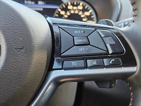 Used 2025 Nissan Altima 2.5 SR FWD image 11