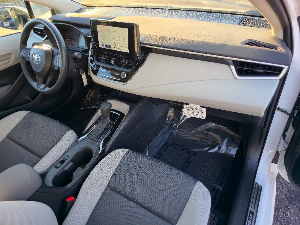 Used 2023 Toyota Corolla LE w/ Carpet Mat Package (TMS) FWD image 28