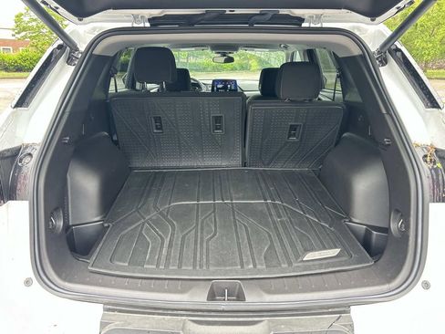 Used 2024 Chevrolet Blazer LT w/ Convenience Package FWD image 13